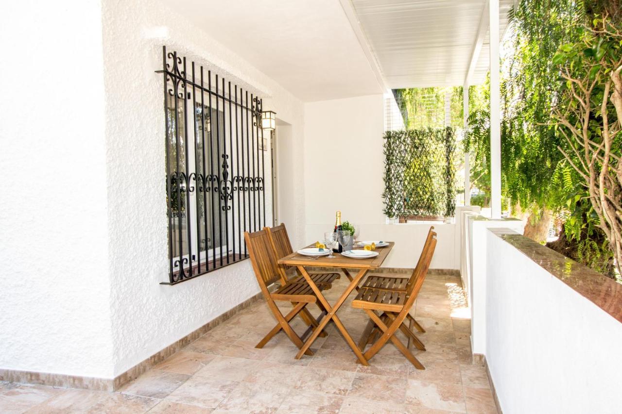 Perfectly Located Beachside Apartment In Elviria Марбелья Екстер'єр фото
