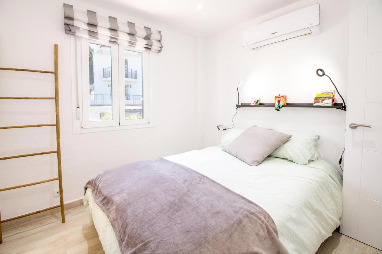 Perfectly Located Beachside Apartment In Elviria Марбелья Екстер'єр фото