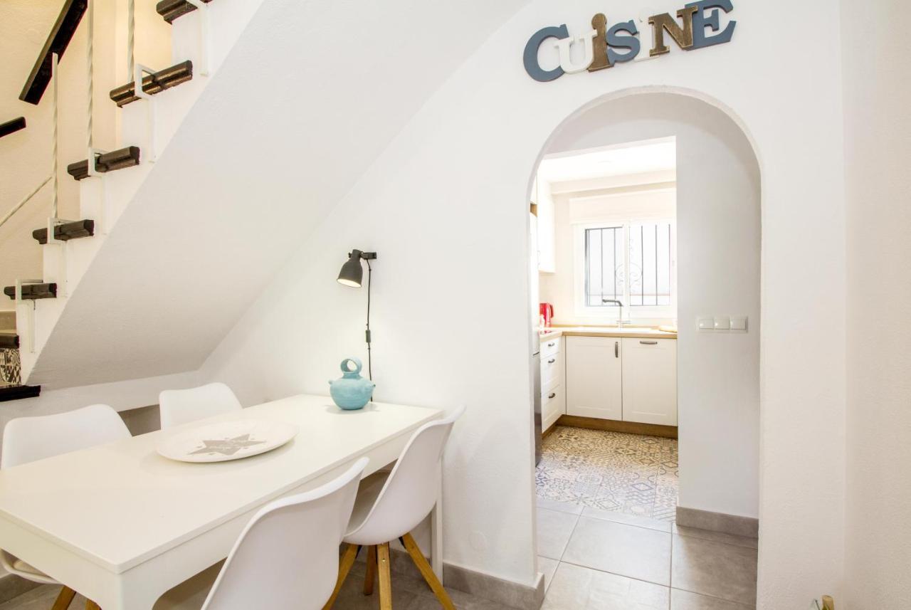 Perfectly Located Beachside Apartment In Elviria Марбелья Екстер'єр фото